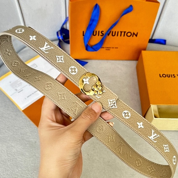 Louis Vuitton Beige Leather Belt with Gold Buckle - Picture 1 of 6